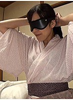 【特価】美熟女「葵紫穂」さんと露天風呂でしっぽりハメ撮り。乳首を責められると「乳首弱いんですけど」と。フェラもねっとり吸い付くようなテクを披露。バックからクンニされて悶える姿が色っぽい。…